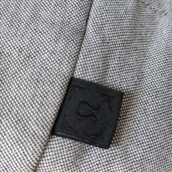 Lululemon Men's Shorts - Size 32 - Picture 4 of 4